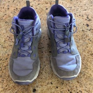 Kids TEVA kid hiking shoes EUC!!!